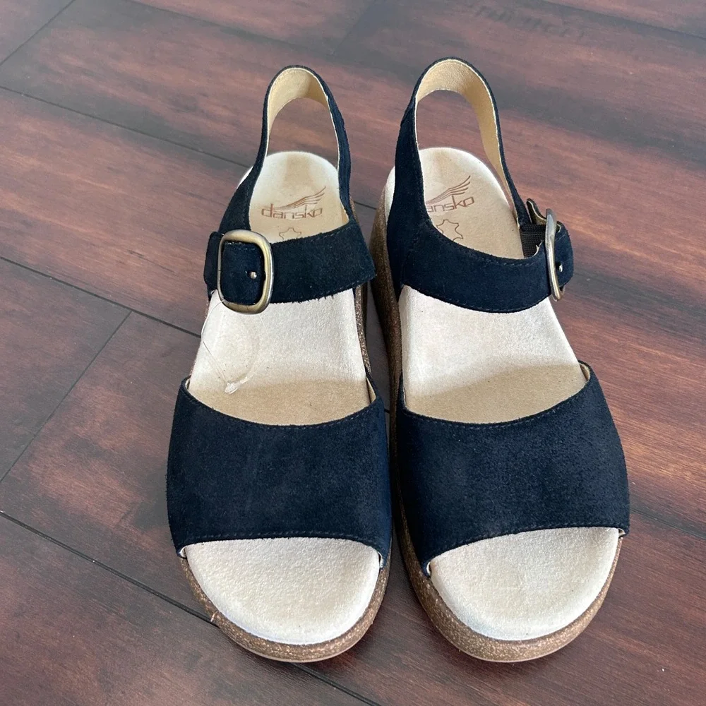 Dansko Bianca Chunky Platform Wedge Suede Sandals Women size 41 NWOB $150